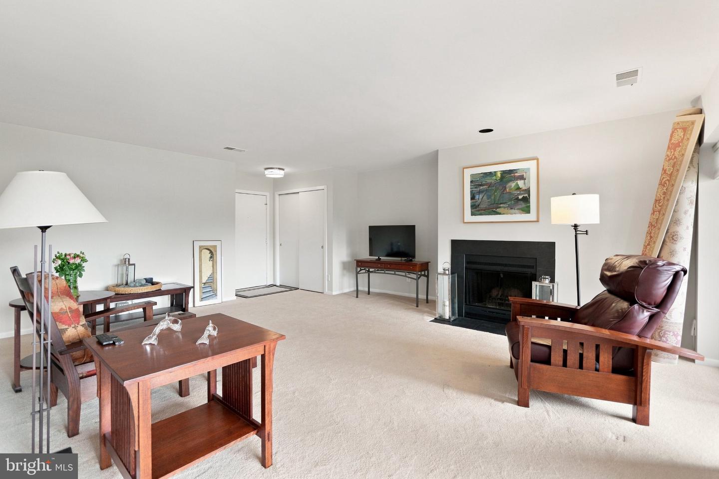 6 Spa Creek Lndg #b2 Property Photo 5