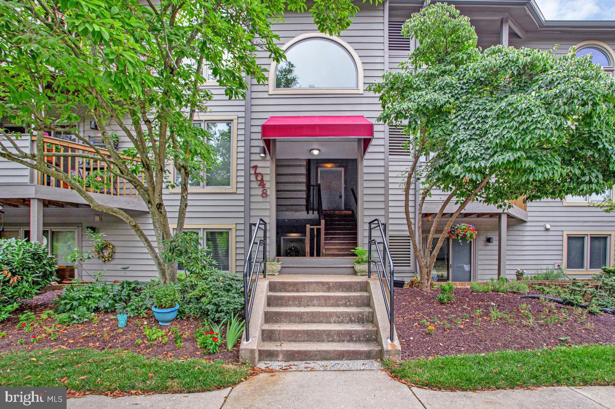 7048 Harbour Village Ct #202 Property Photo 1