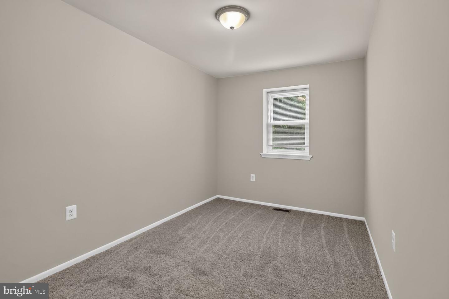 8235 Parham Ct Property Photo 11