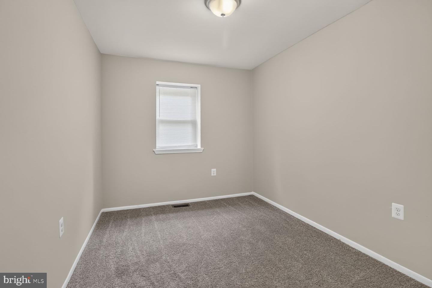 8235 Parham Ct Property Photo 12