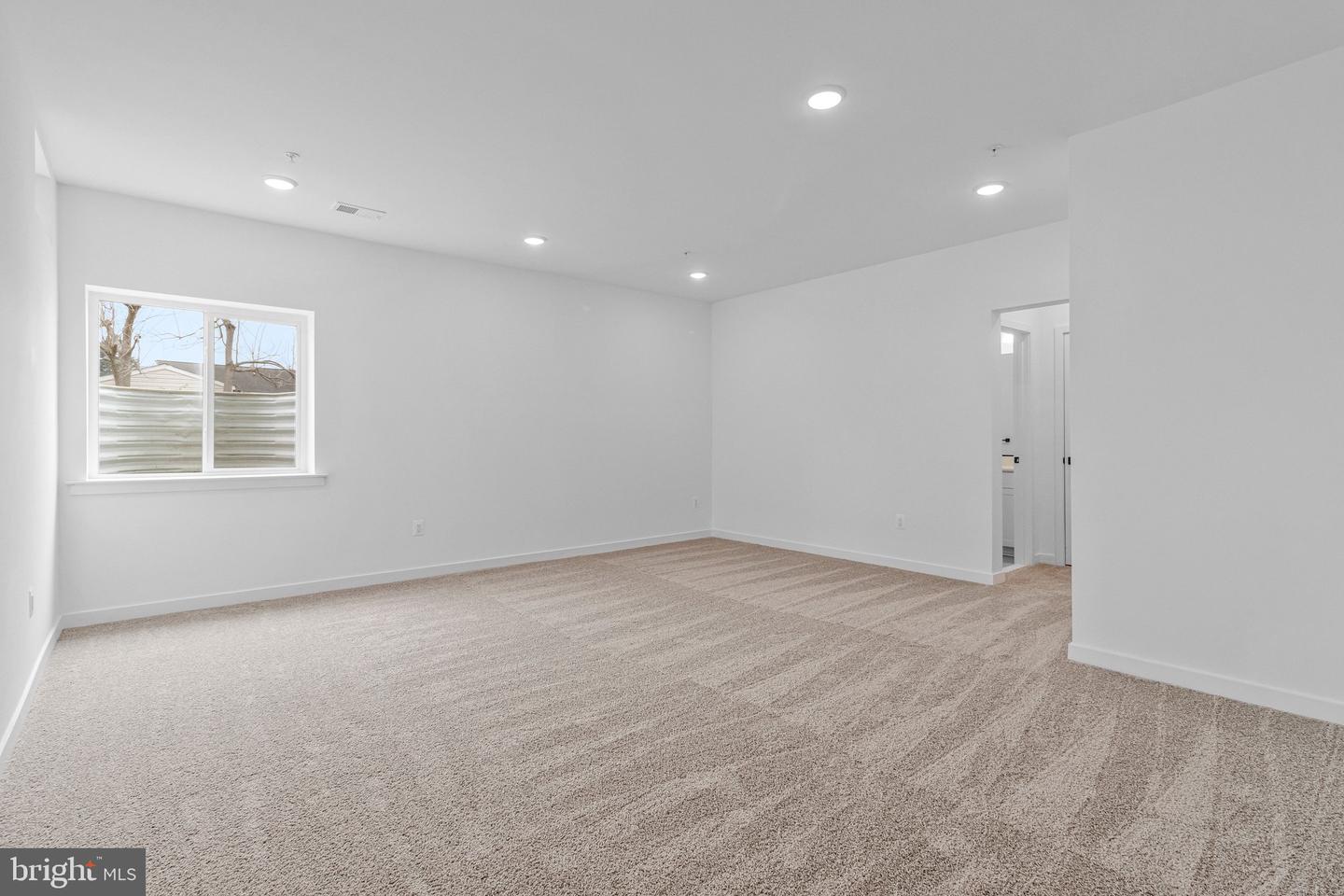 5719 Howard Dr Property Photo 21