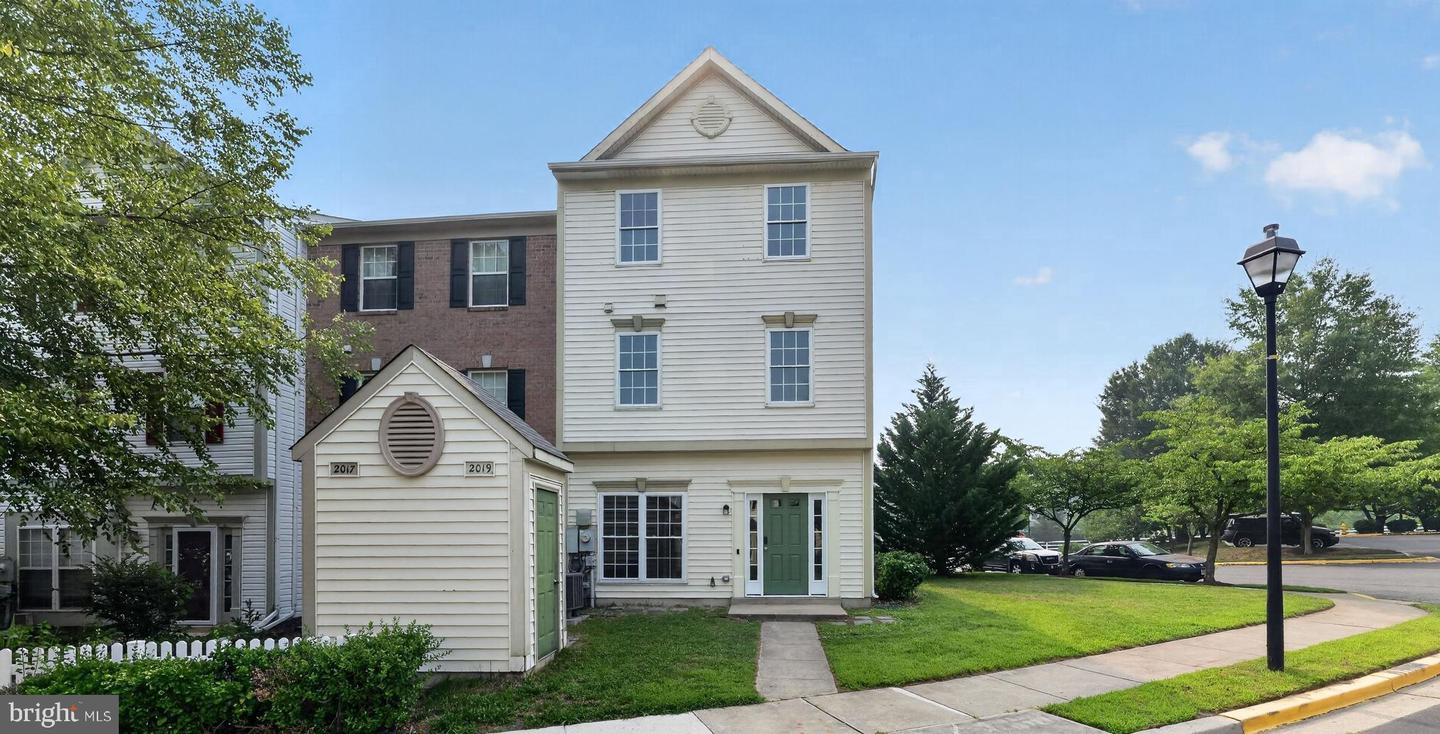 2019 TEA ISLAND CT Property Photo 1