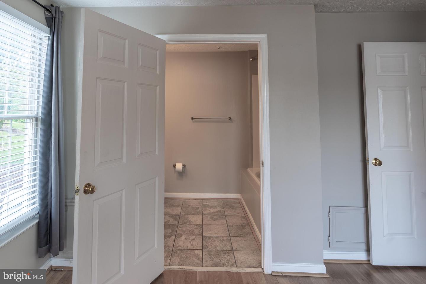 689 Winding Stream Way #101 Property Photo 15