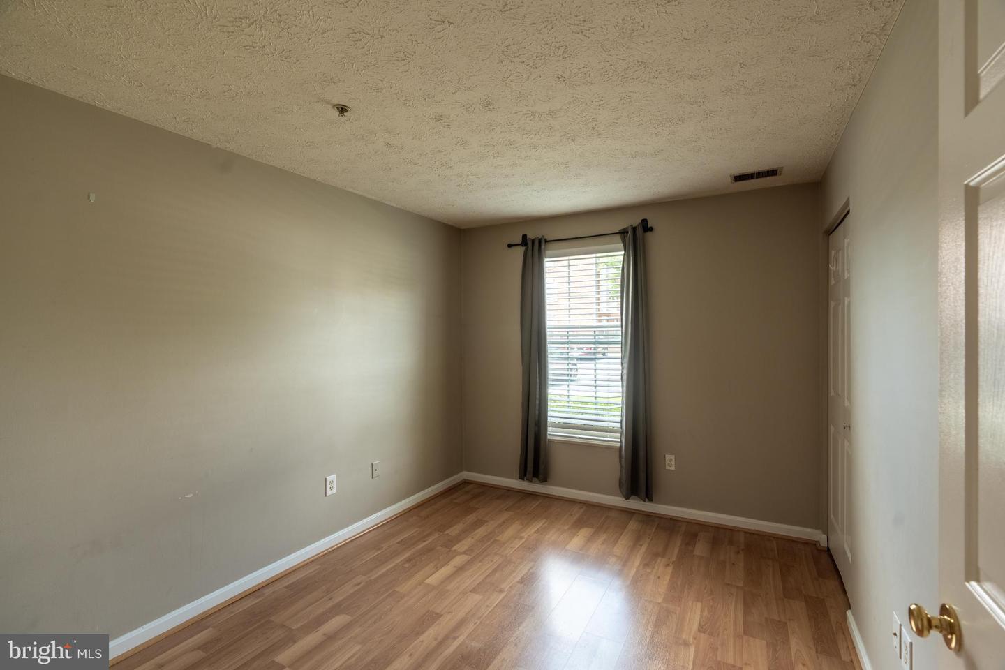 689 Winding Stream Way #101 Property Photo 18