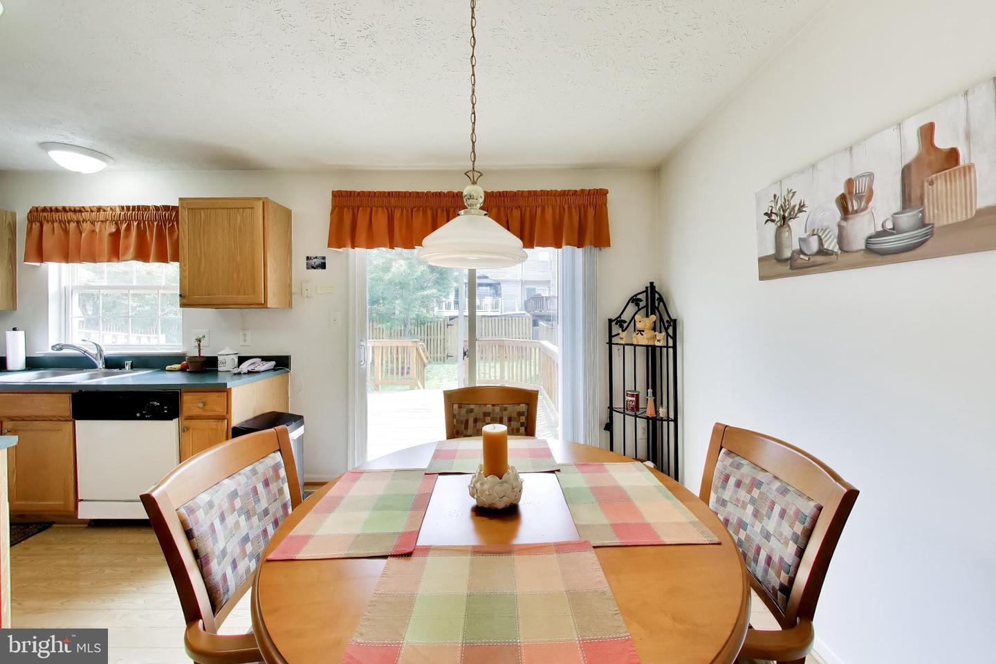 8703 Thornbrook Dr Property Photo 6