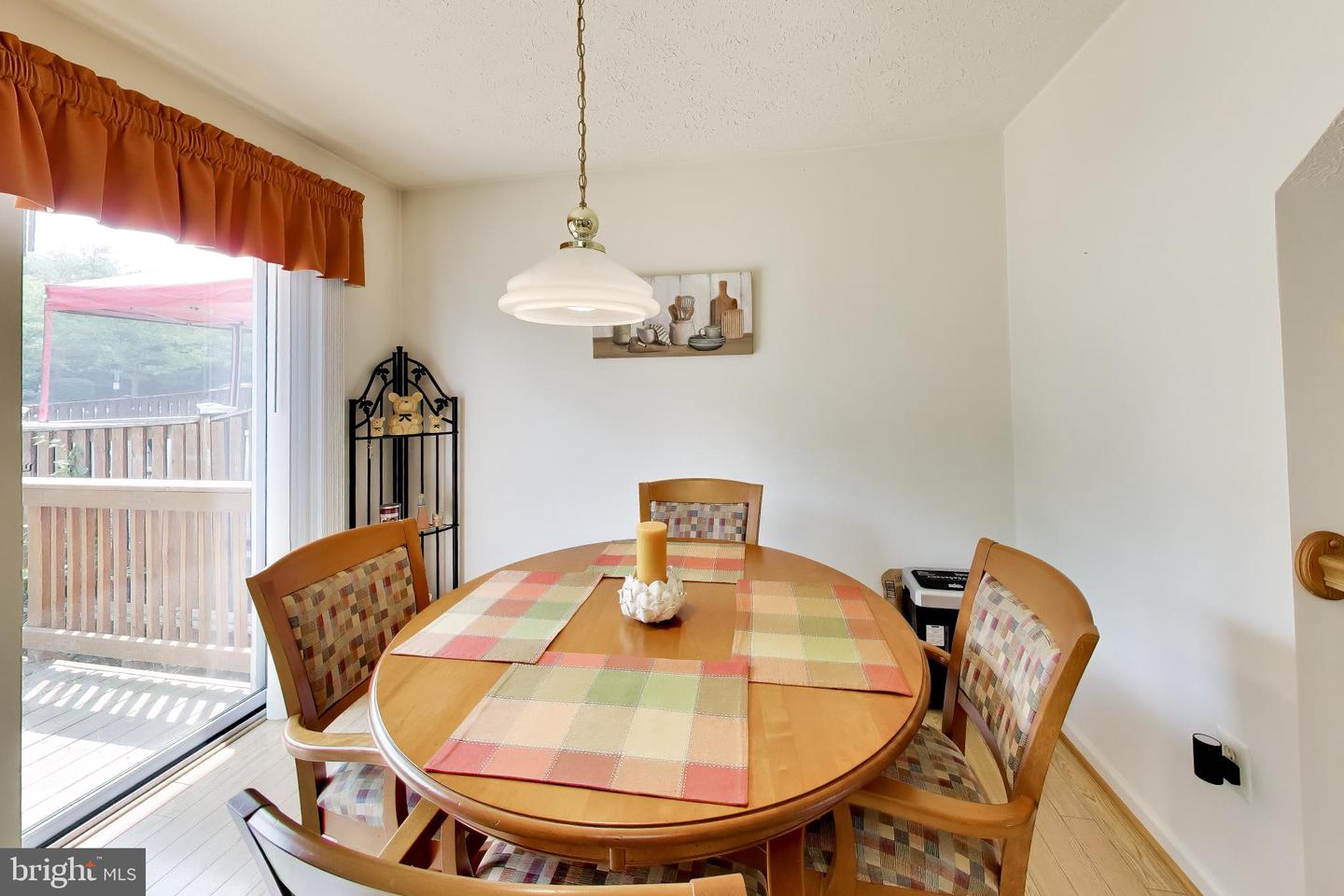 8703 Thornbrook Dr Property Photo 7