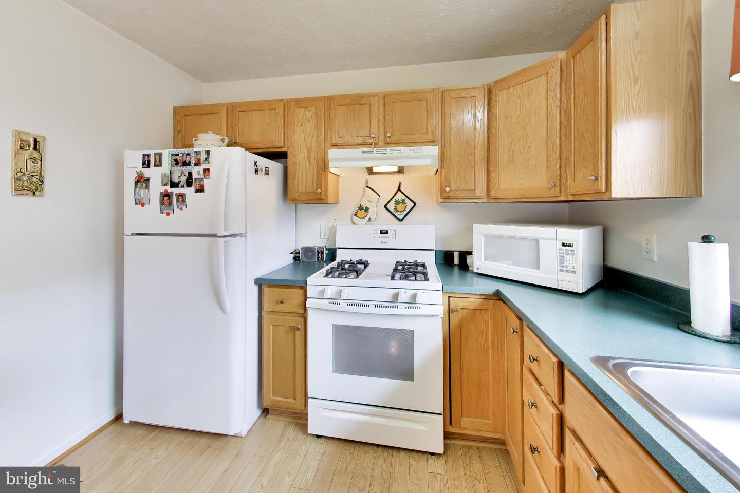 8703 Thornbrook Dr Property Photo 9