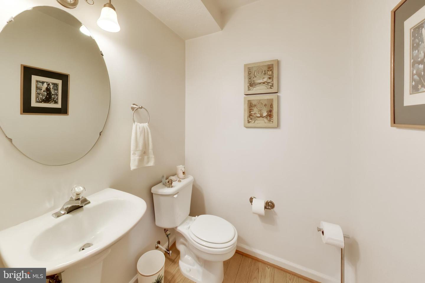 8703 Thornbrook Dr Property Photo 11