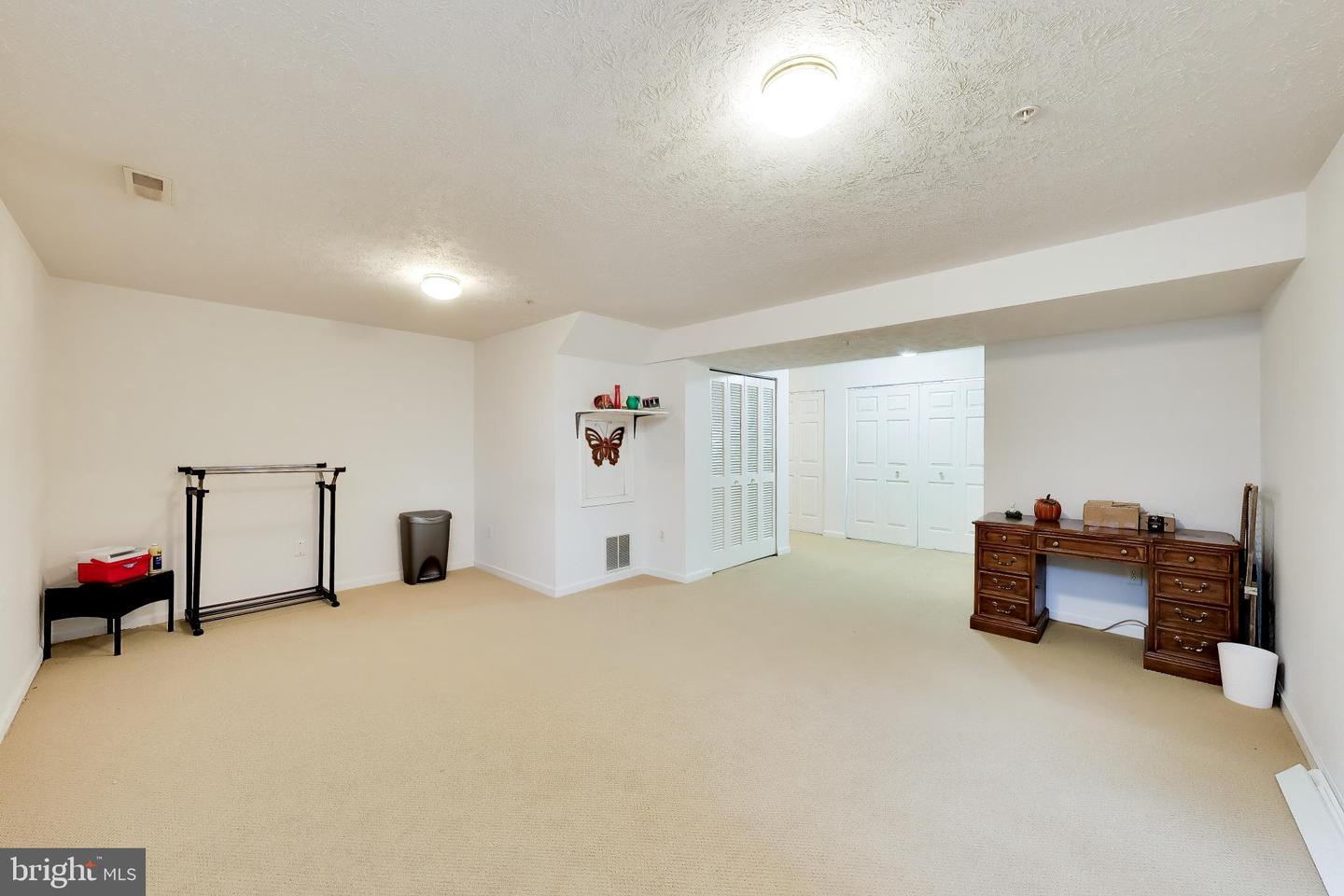 8703 Thornbrook Dr Property Photo 18