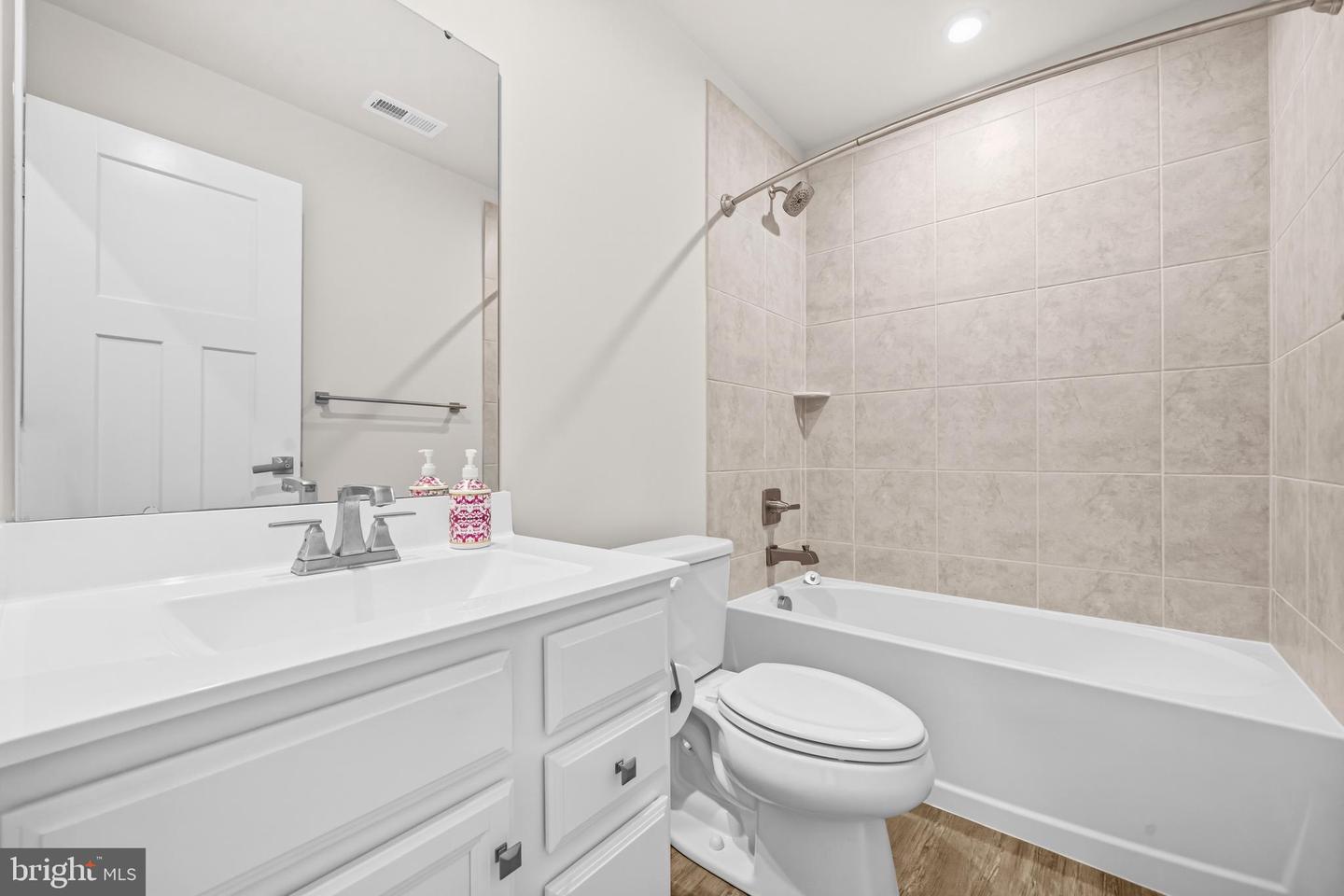 7739 Steatite Ln Property Photo 27
