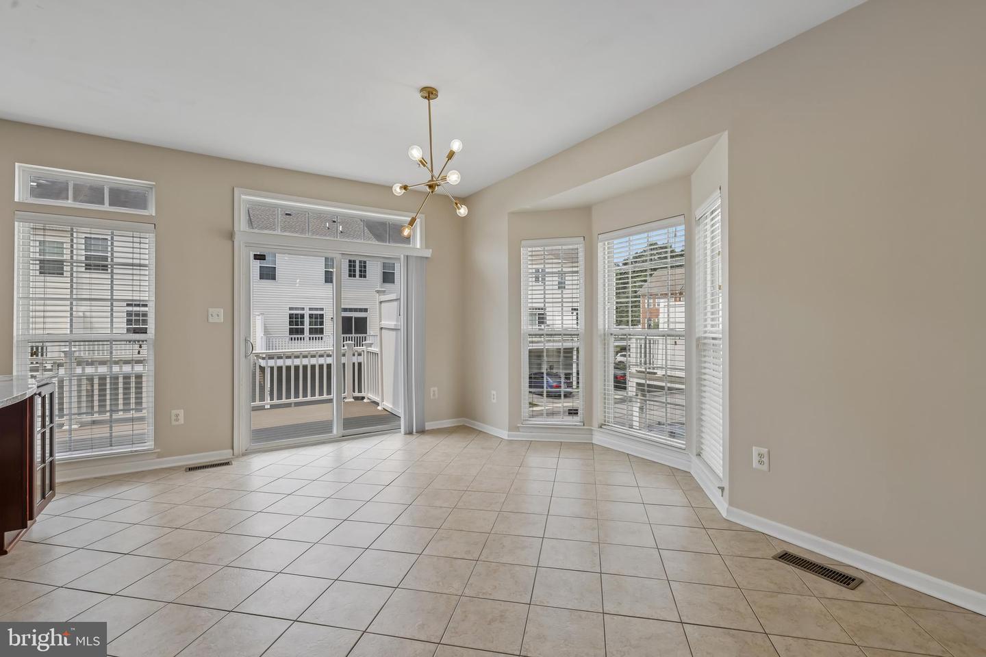 7644 Sandhurst Ln Property Photo 21