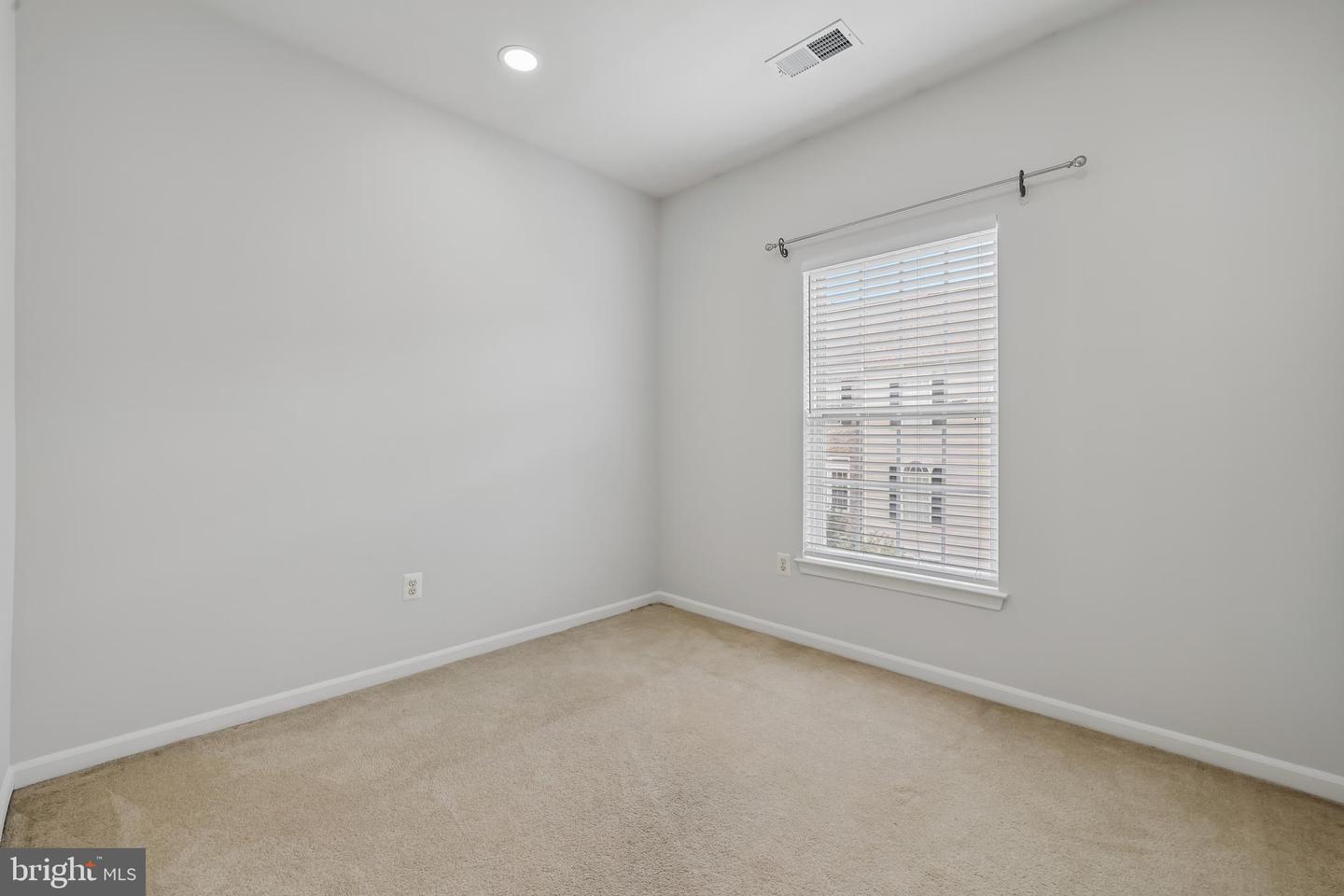 7644 Sandhurst Ln Property Photo 31