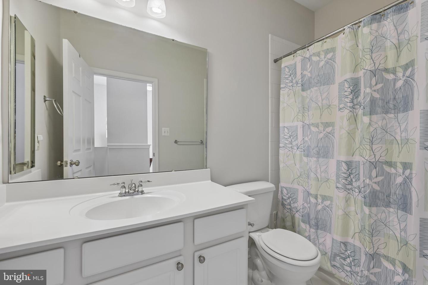 7644 Sandhurst Ln Property Photo 33