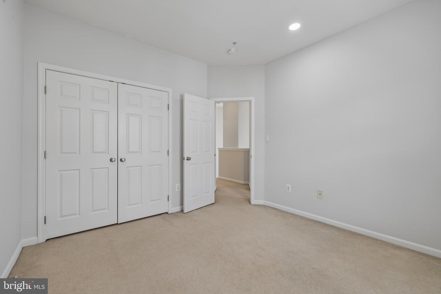 7644 Sandhurst Ln Property Photo 35