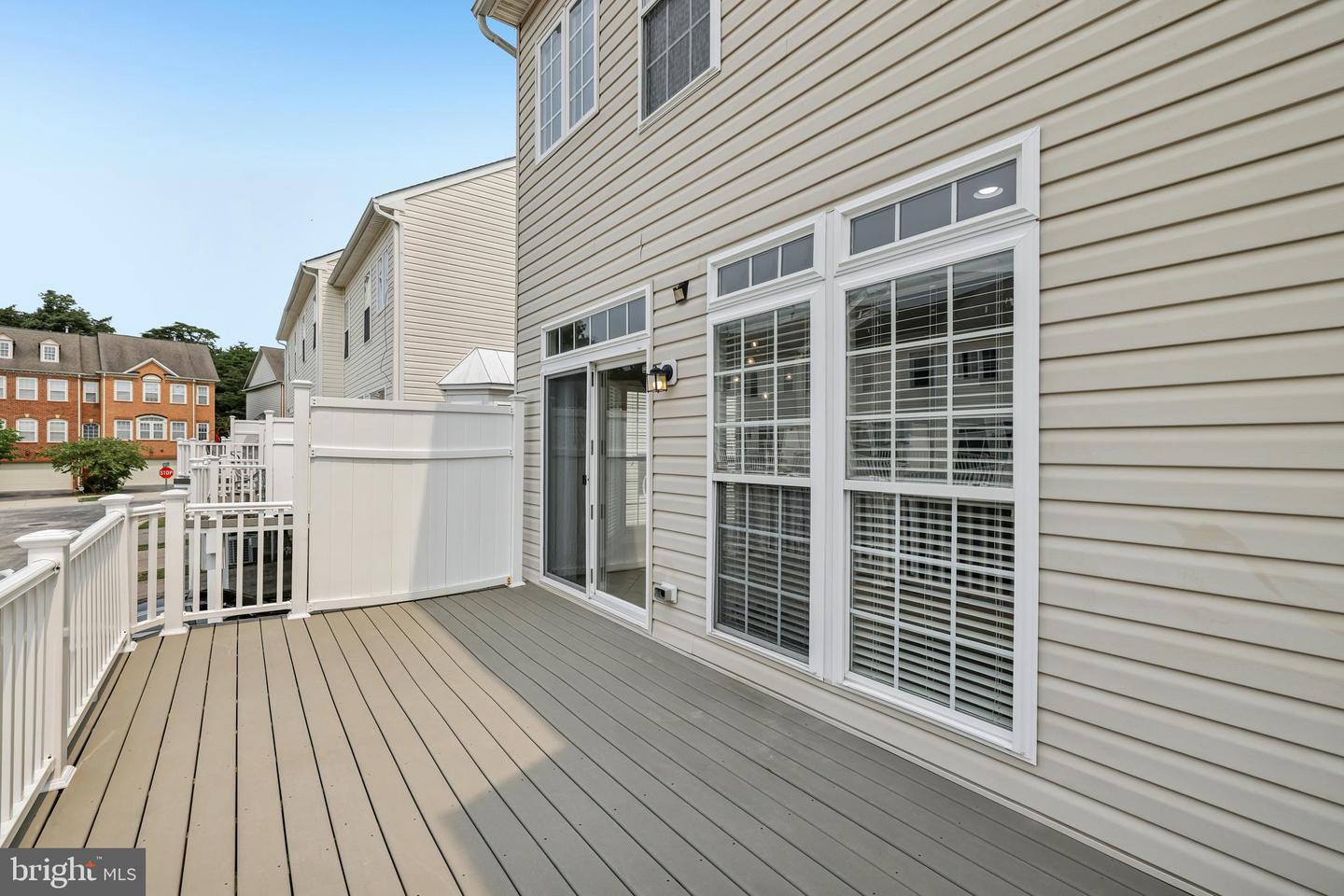 7644 Sandhurst Ln Property Photo 40