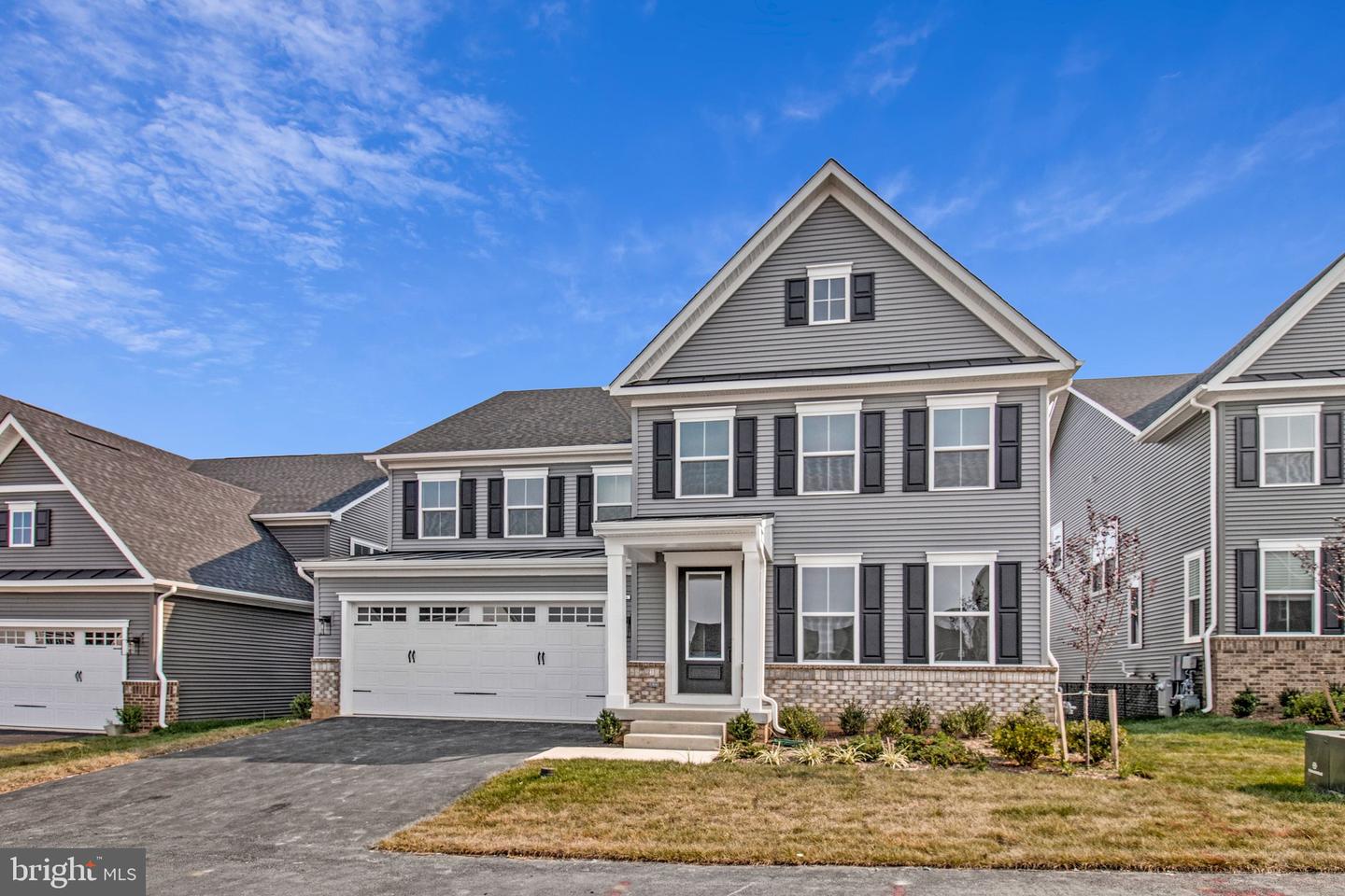 1423 Cranesbill Ln Property Photo 1