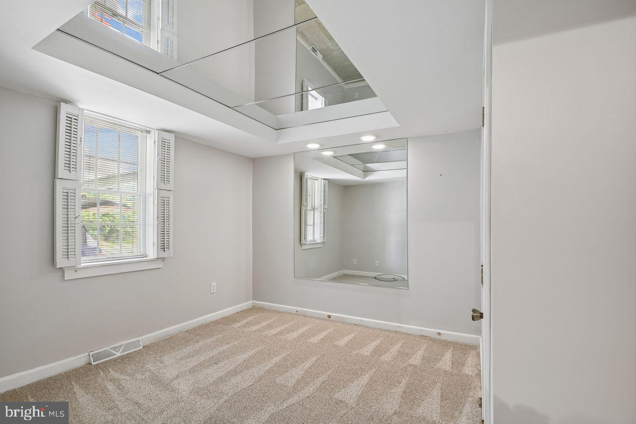 289 Brock Bridge Rd Property Photo 11