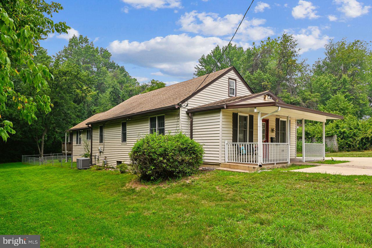 289 Brock Bridge Rd Property Photo 15