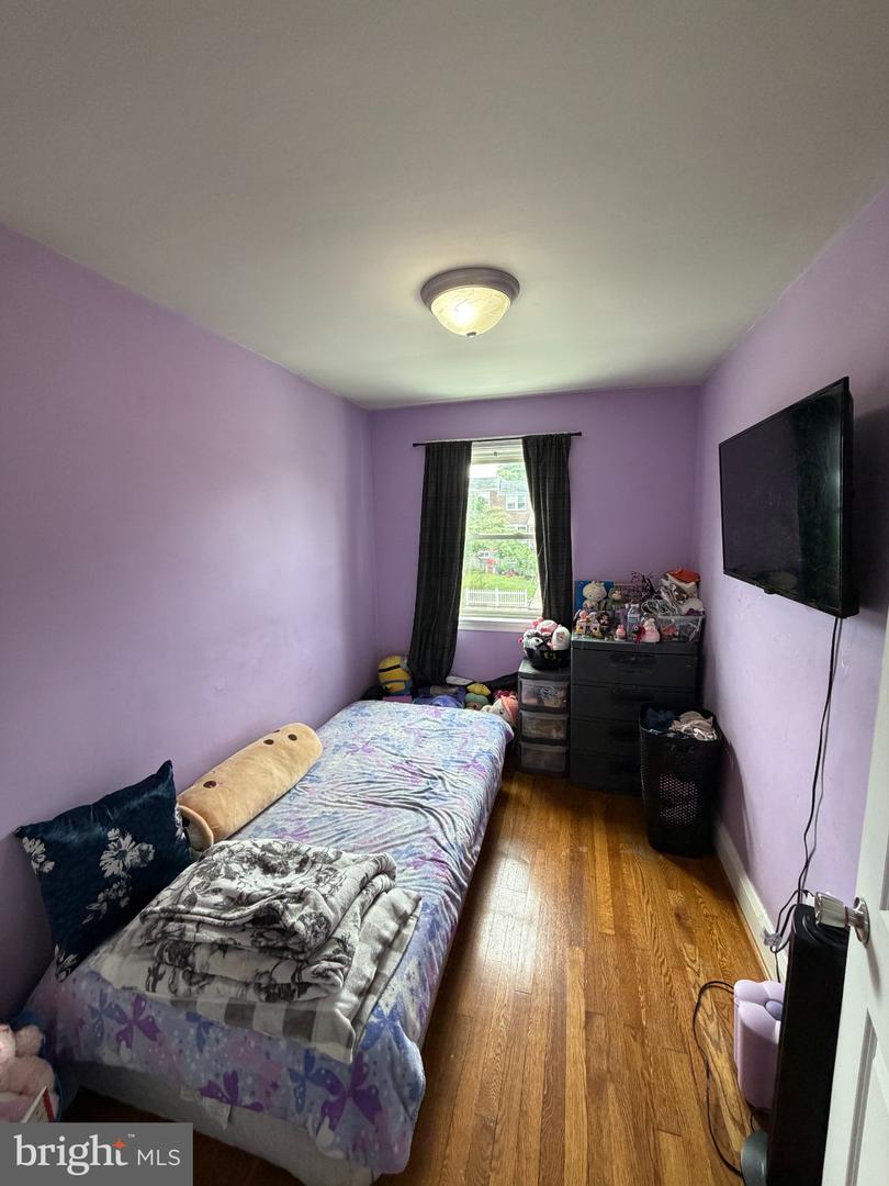 240 W Edgevale Rd Property Photo 8