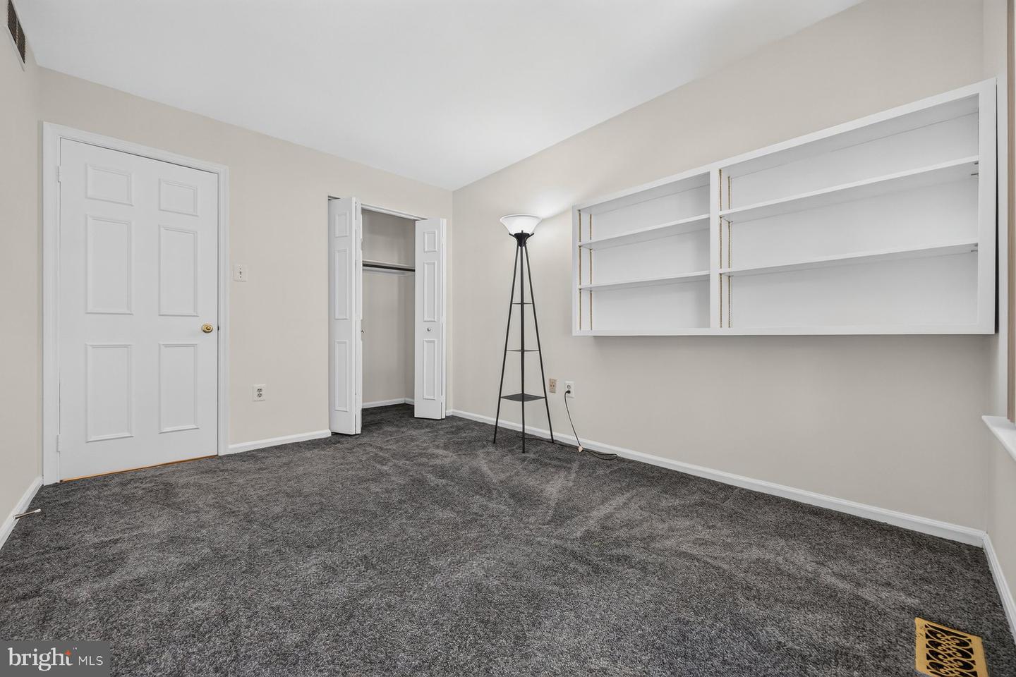 281 Yale Ct Property Photo 31