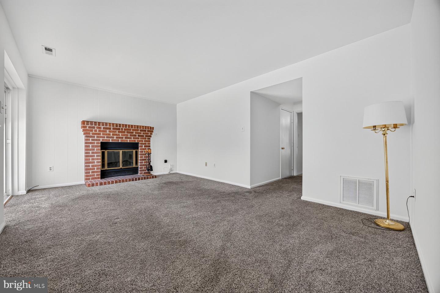 281 Yale Ct Property Photo 35