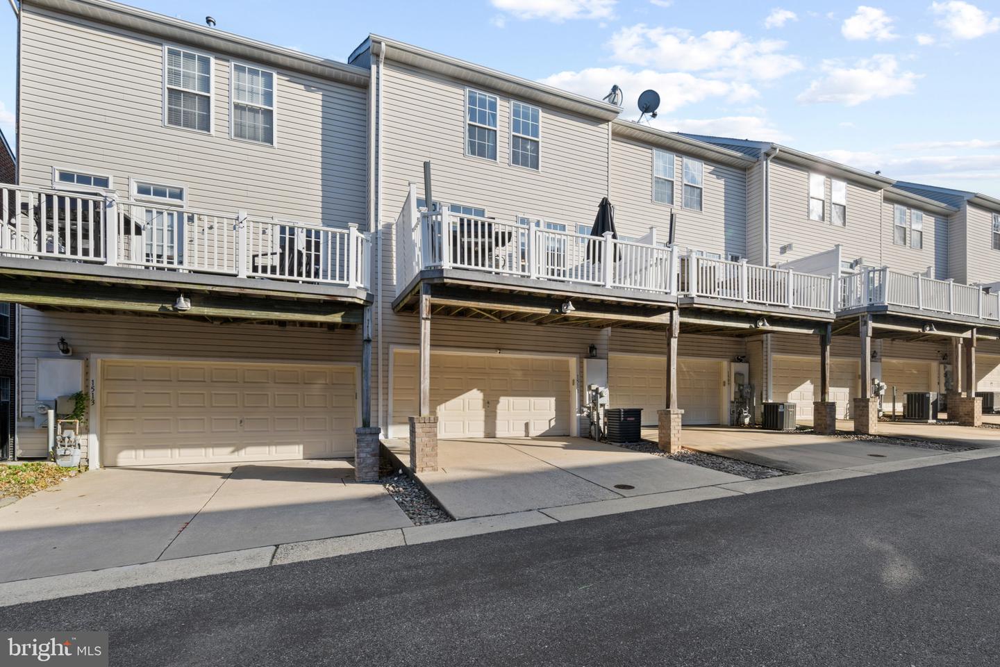 1511 Martock Ln Property Photo 30