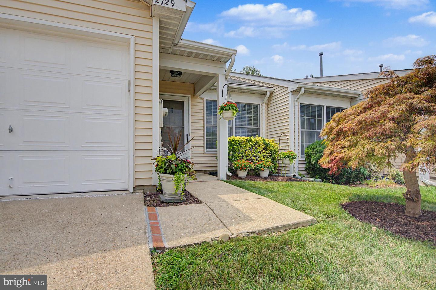 2729 Yeomans Lantern Ct Property Photo 2