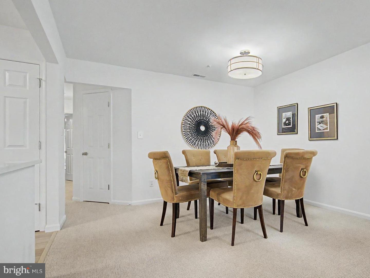 2729 Yeomans Lantern Ct Property Photo 8