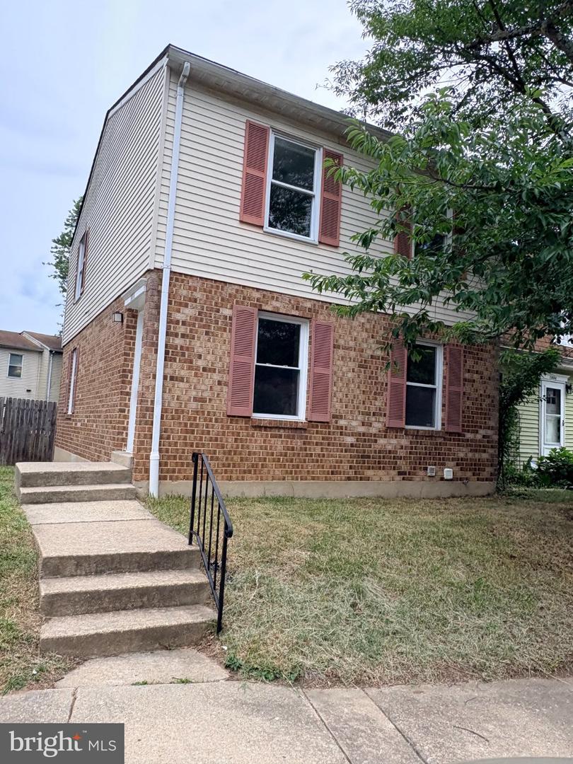 1856 Robin Ct Property Photo 1
