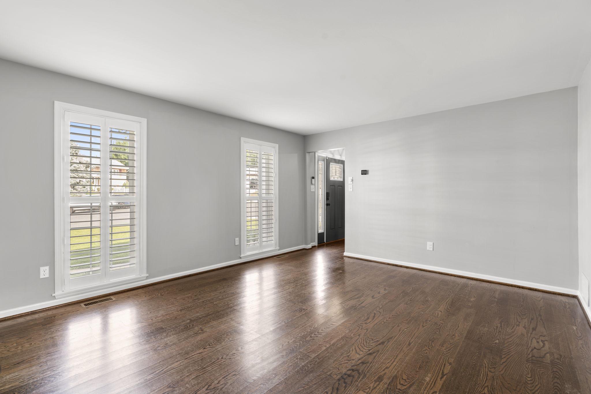 6425 Oak Park Property Photo 7