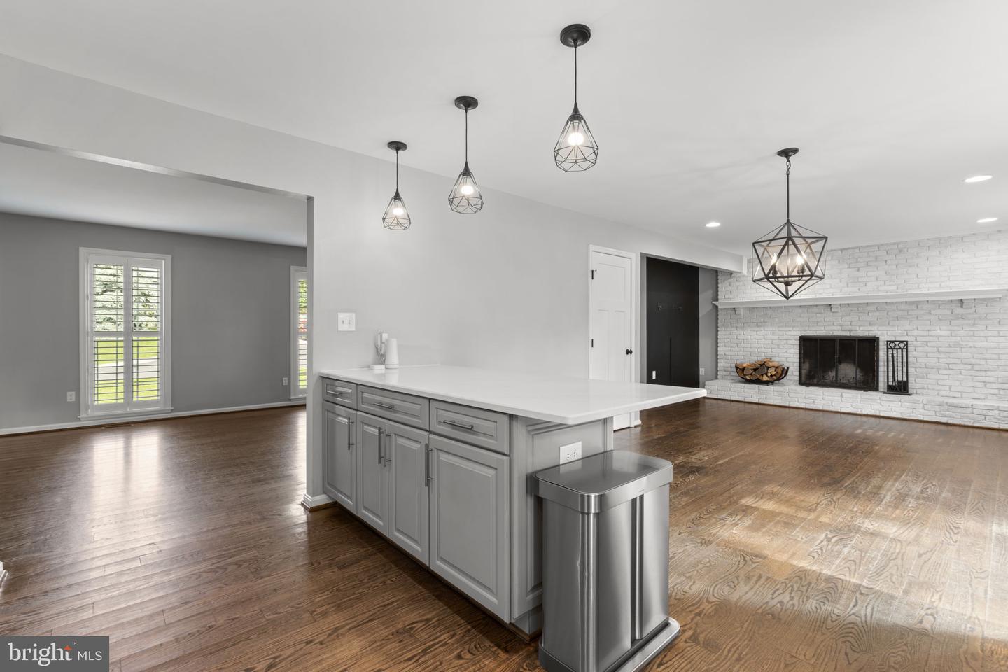 6425 Oak Park Property Photo 11