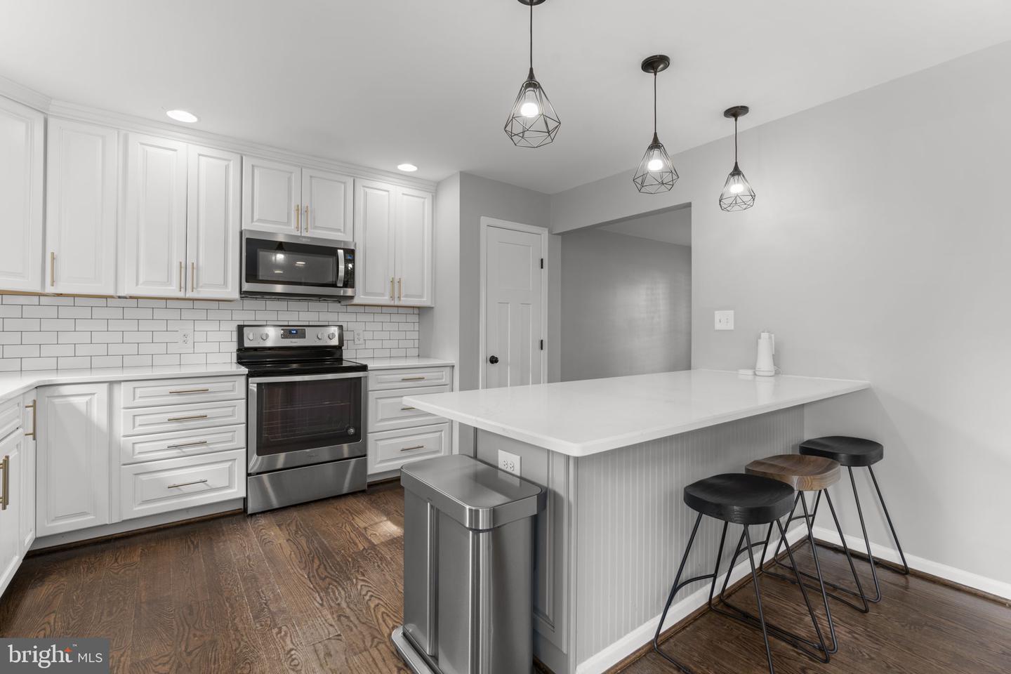 6425 Oak Park Property Photo 12