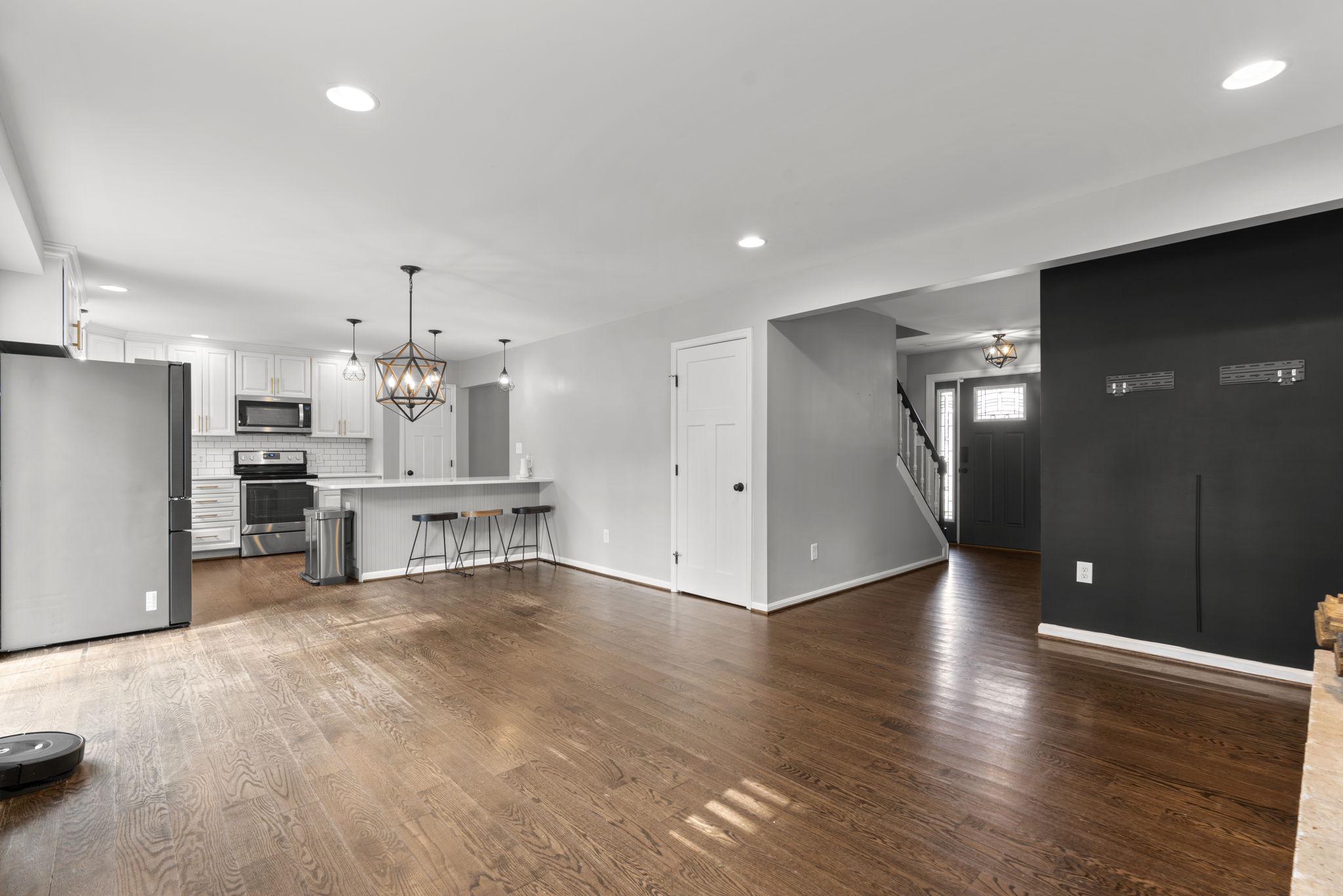 6425 Oak Park Property Photo 18