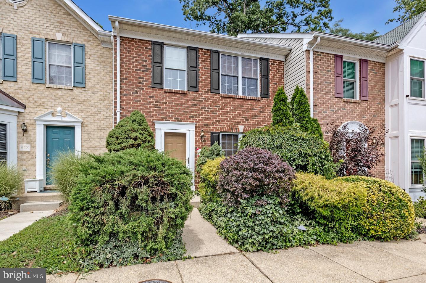 616 BELLERIVE CT #85 Property Photo 1