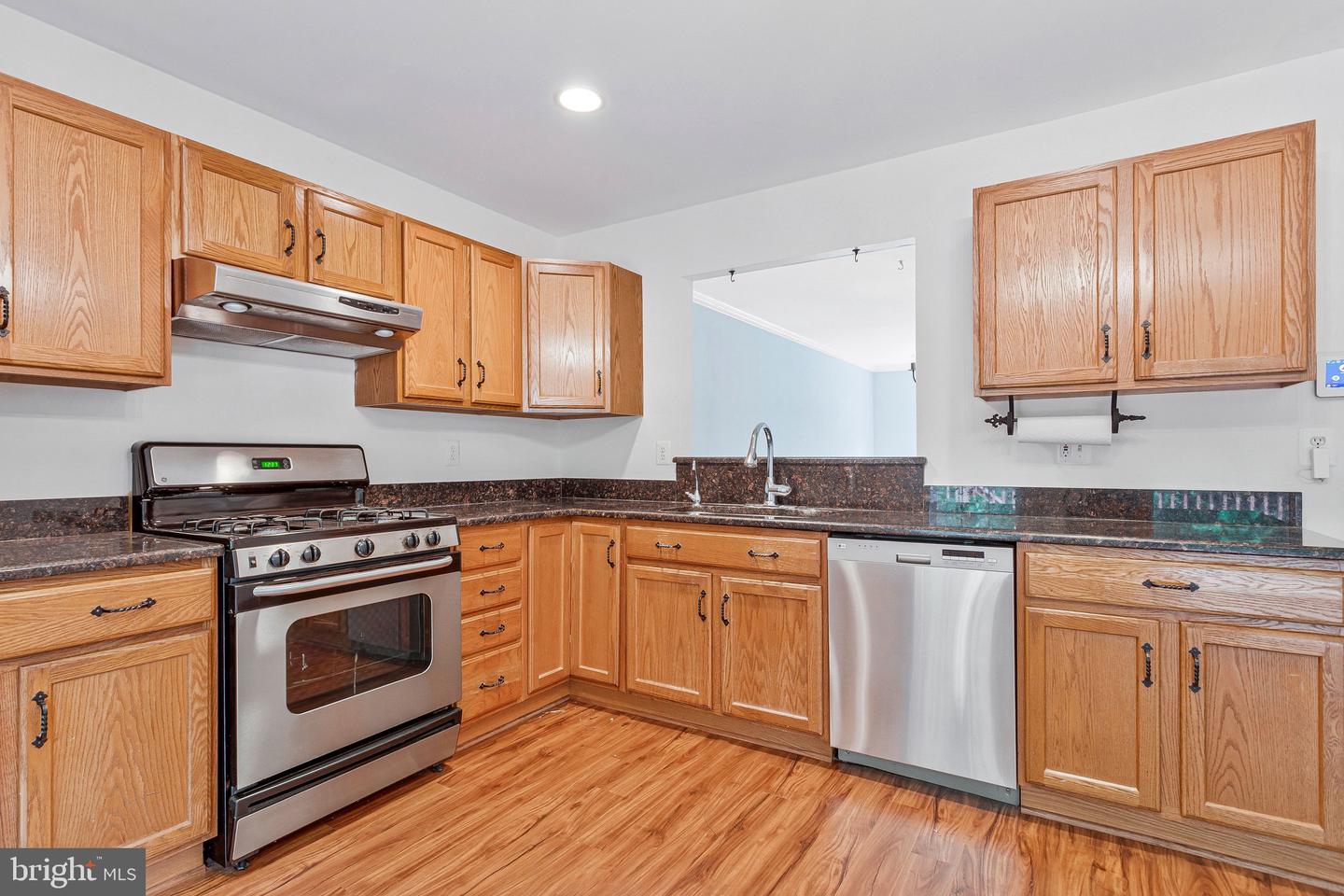 616 Bellerive Ct #85 Property Photo 3