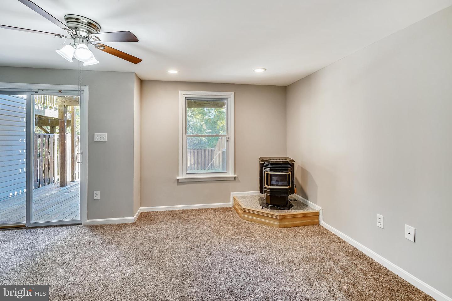 8151 Turn Loop Rd Property Photo 16