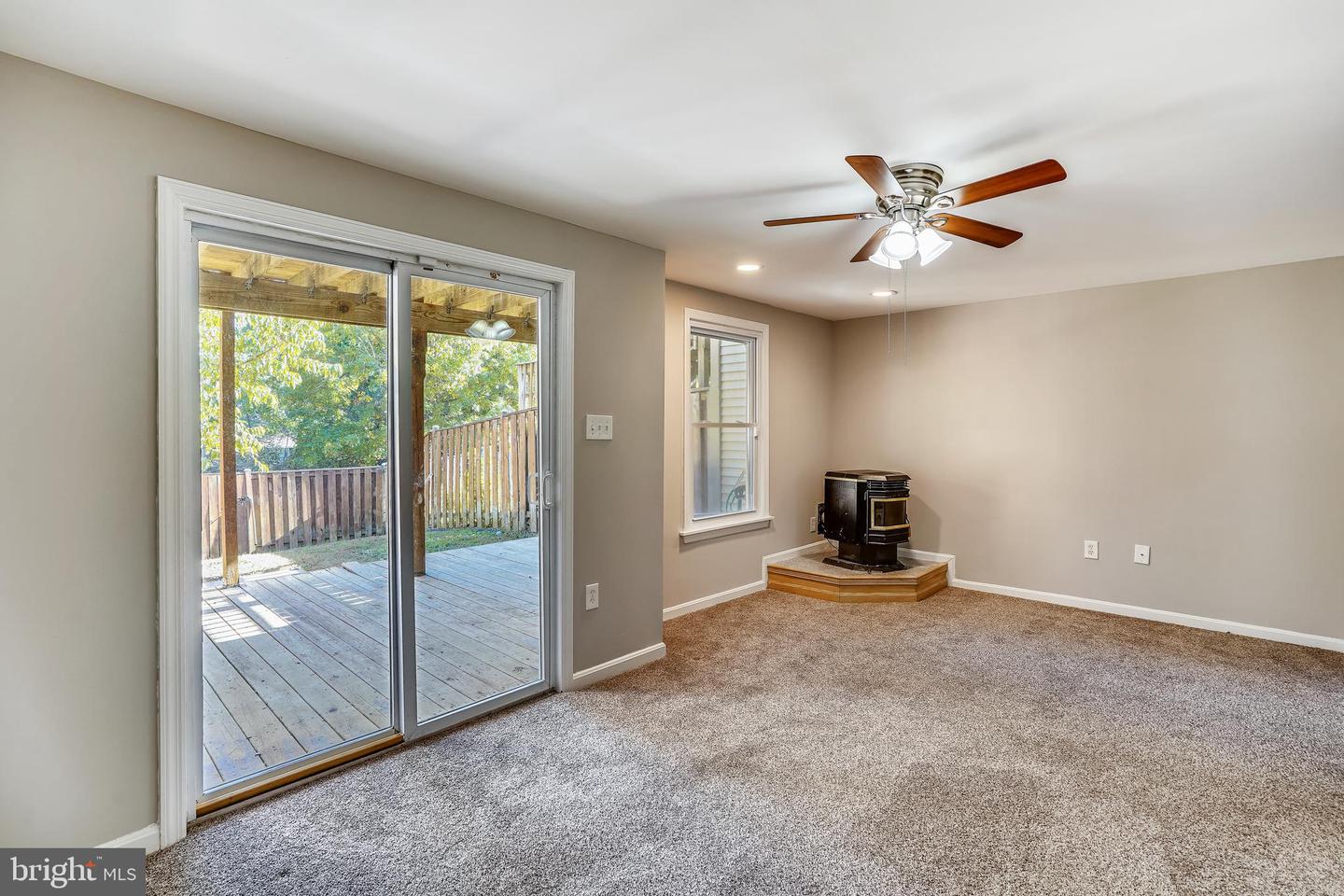 8151 Turn Loop Rd Property Photo 17