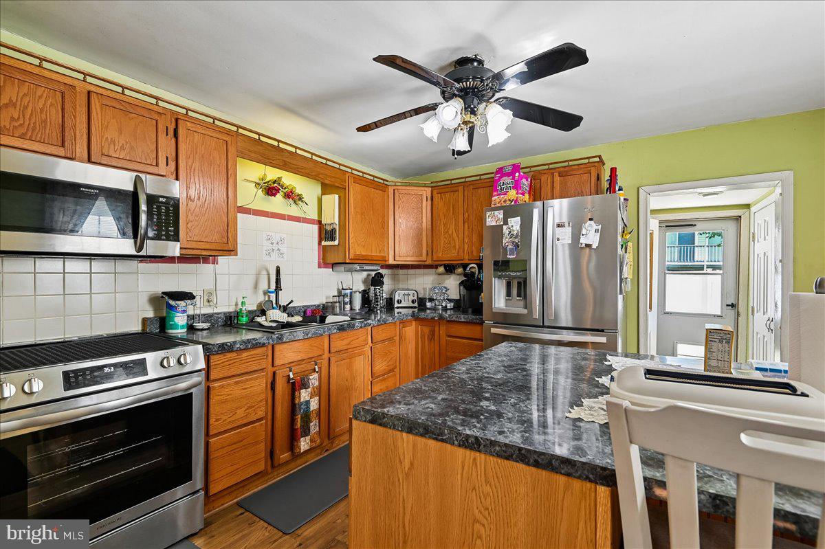 807 205th St Property Photo 9