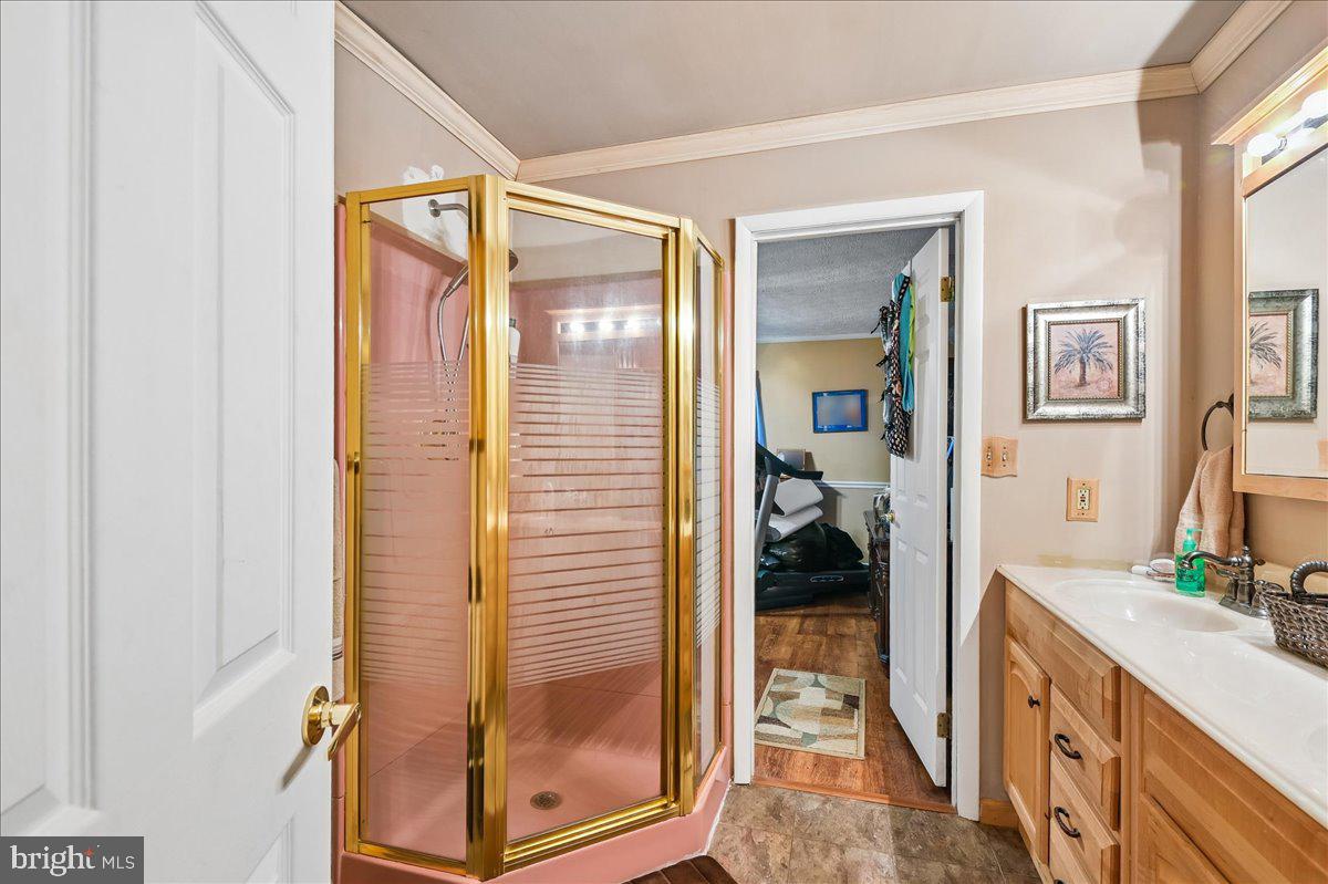 807 205th St Property Photo 18