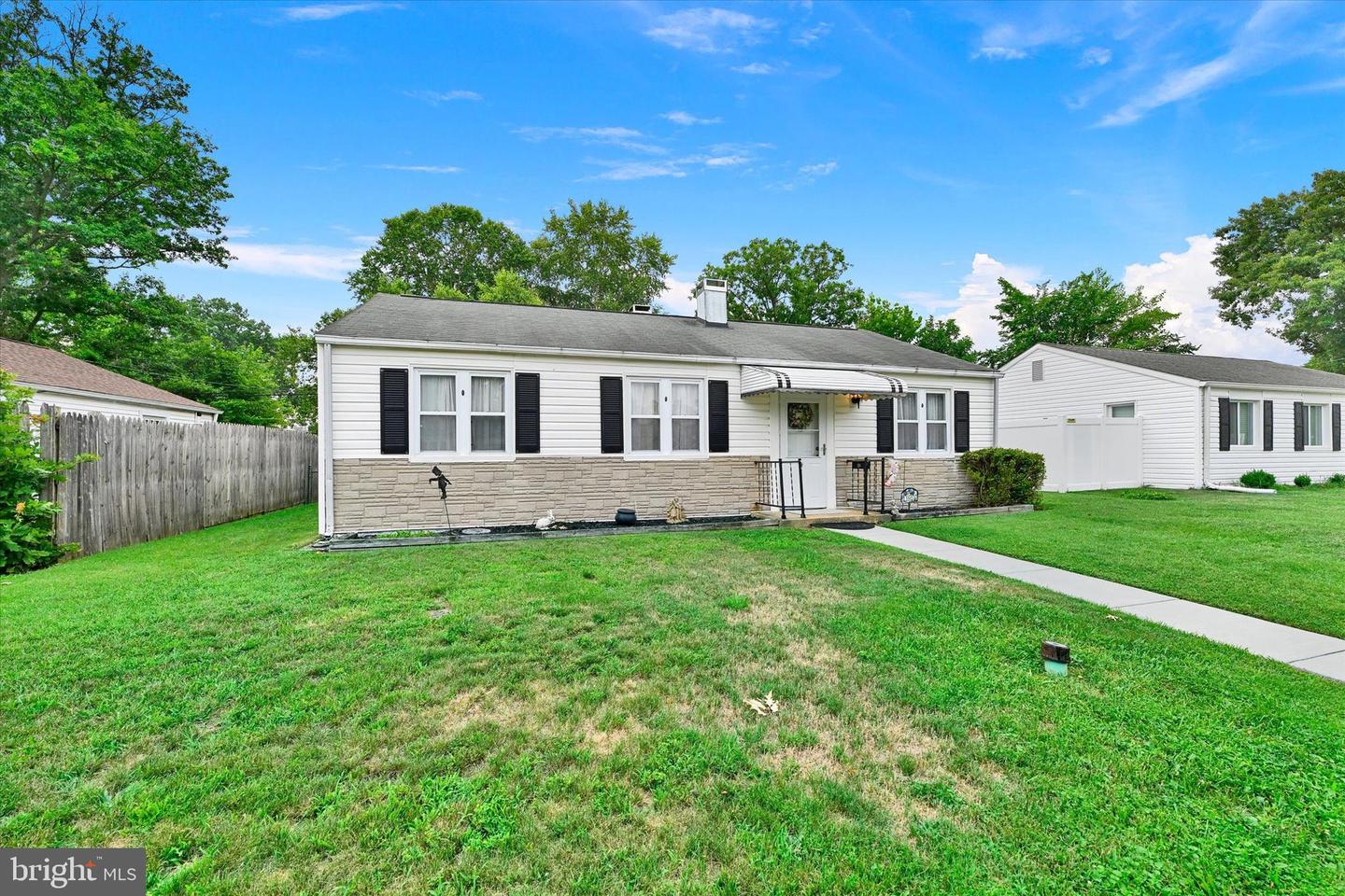 1607 Kimber Rd Property Photo 3