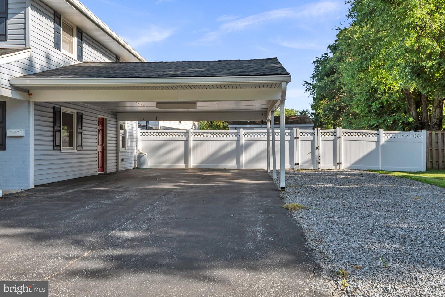 1 King Ct Property Photo 36