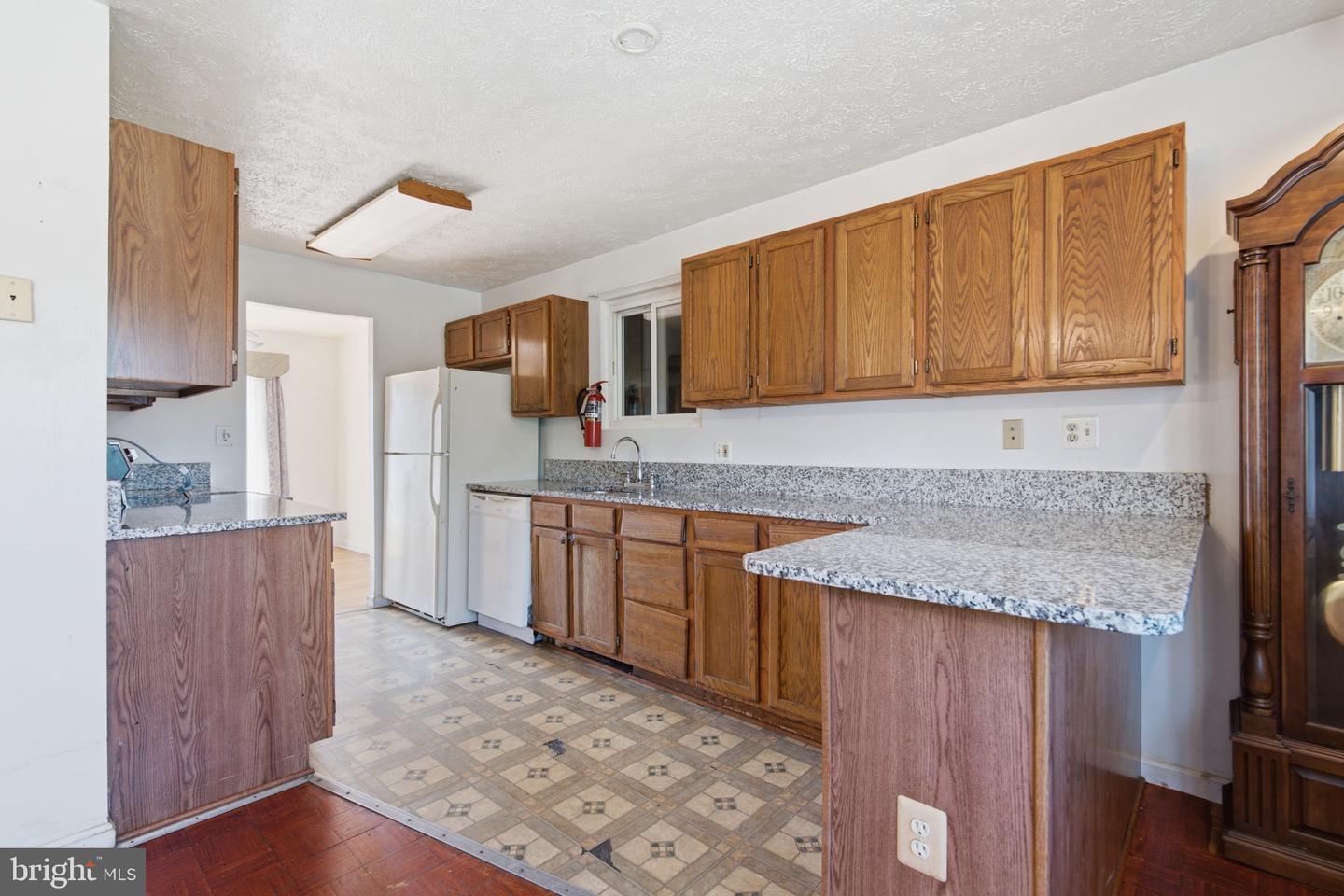 7935 Pipers Path Property Photo 10