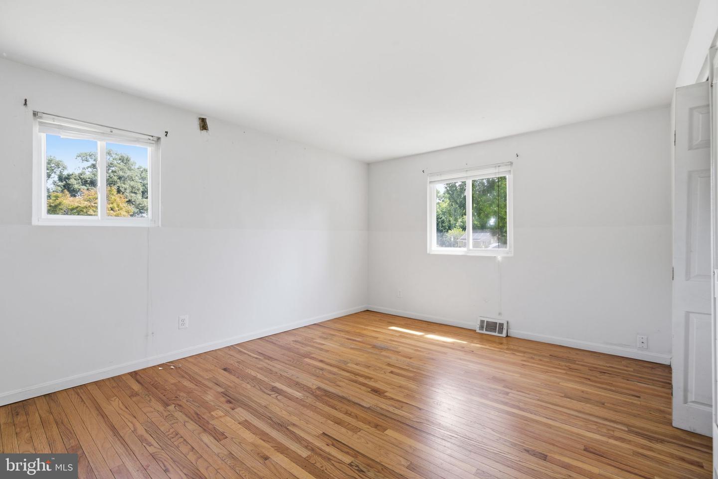 7935 Pipers Path Property Photo 13