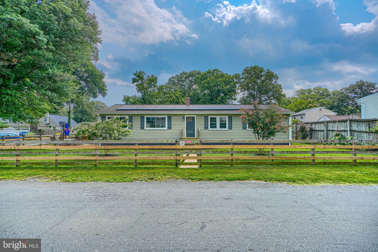 1813 Potomac Rd Property Photo 3