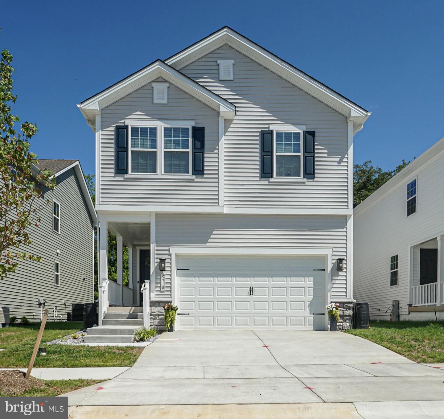 5718 HOWARD DR Property Photo 1