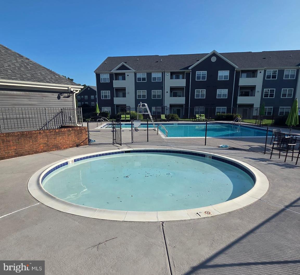 302-c Gatehouse Ln #302c Property Photo 12