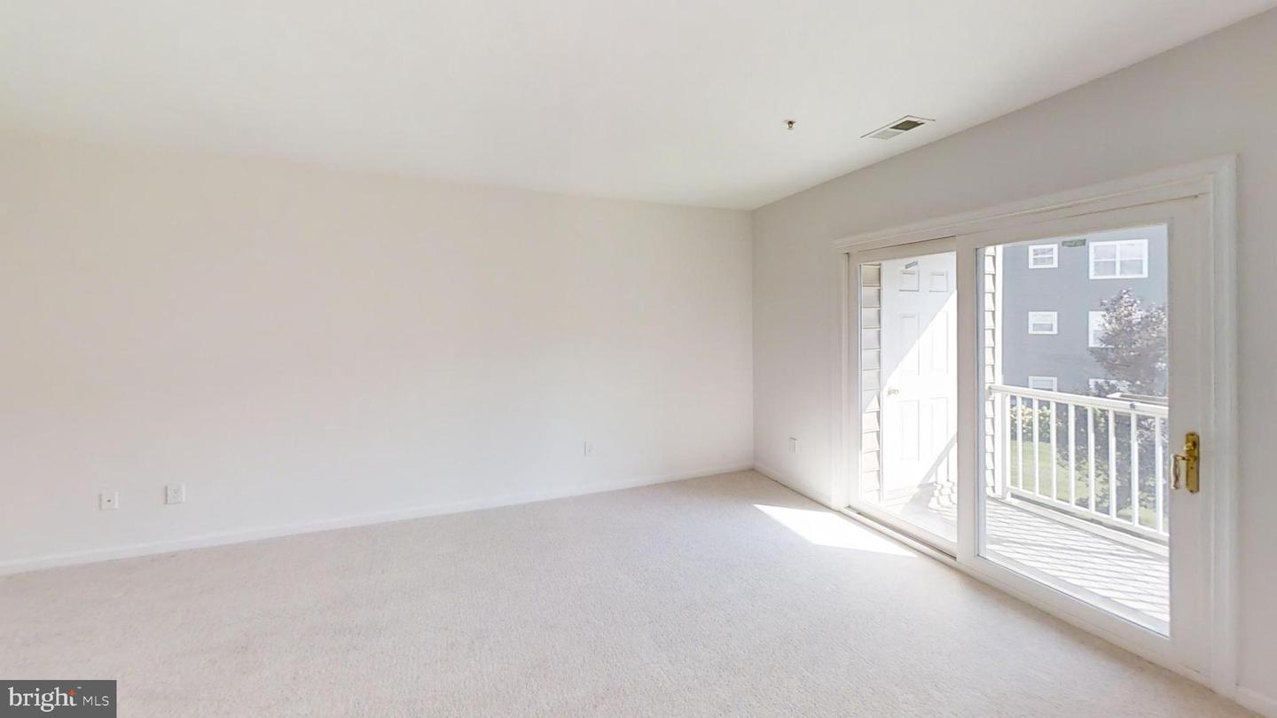 302-c Gatehouse Ln #302c Property Photo 18