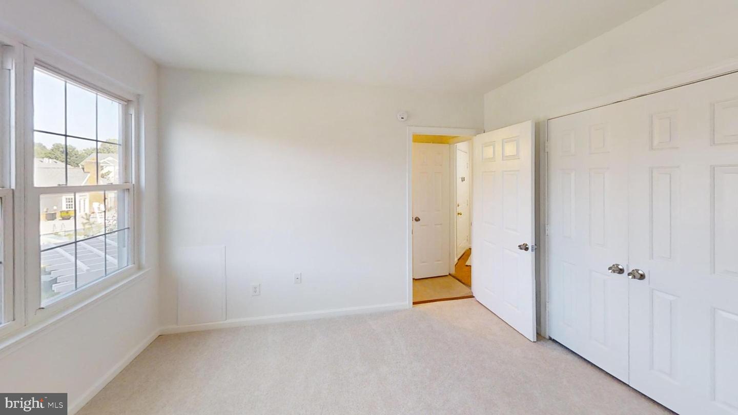 302-c Gatehouse Ln #302c Property Photo 23