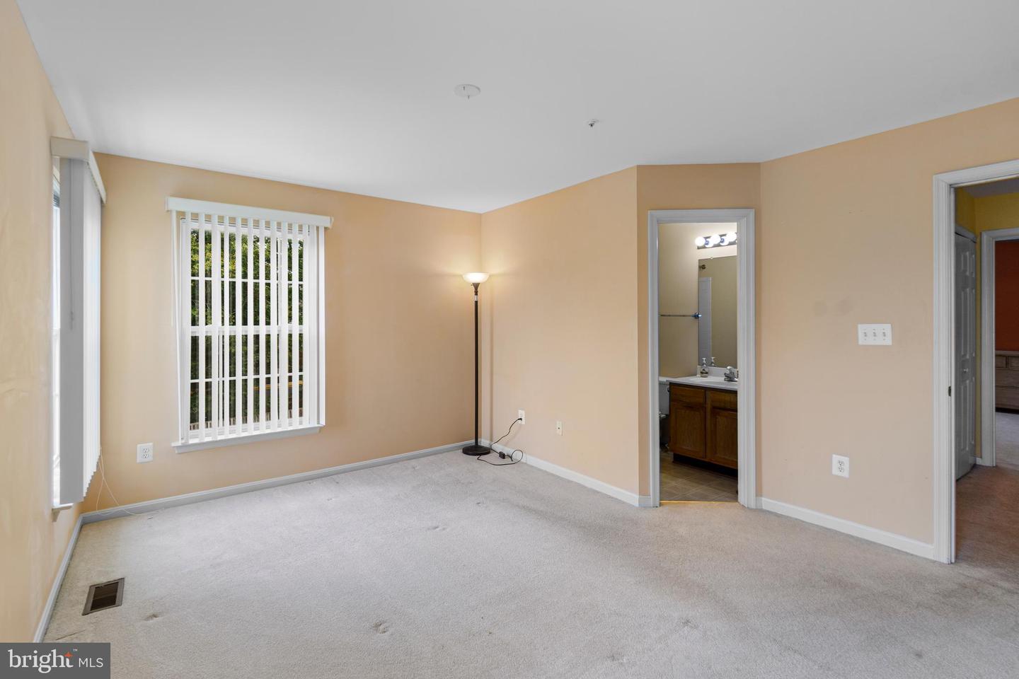 1703 Fallowfield Ct Property Photo 20