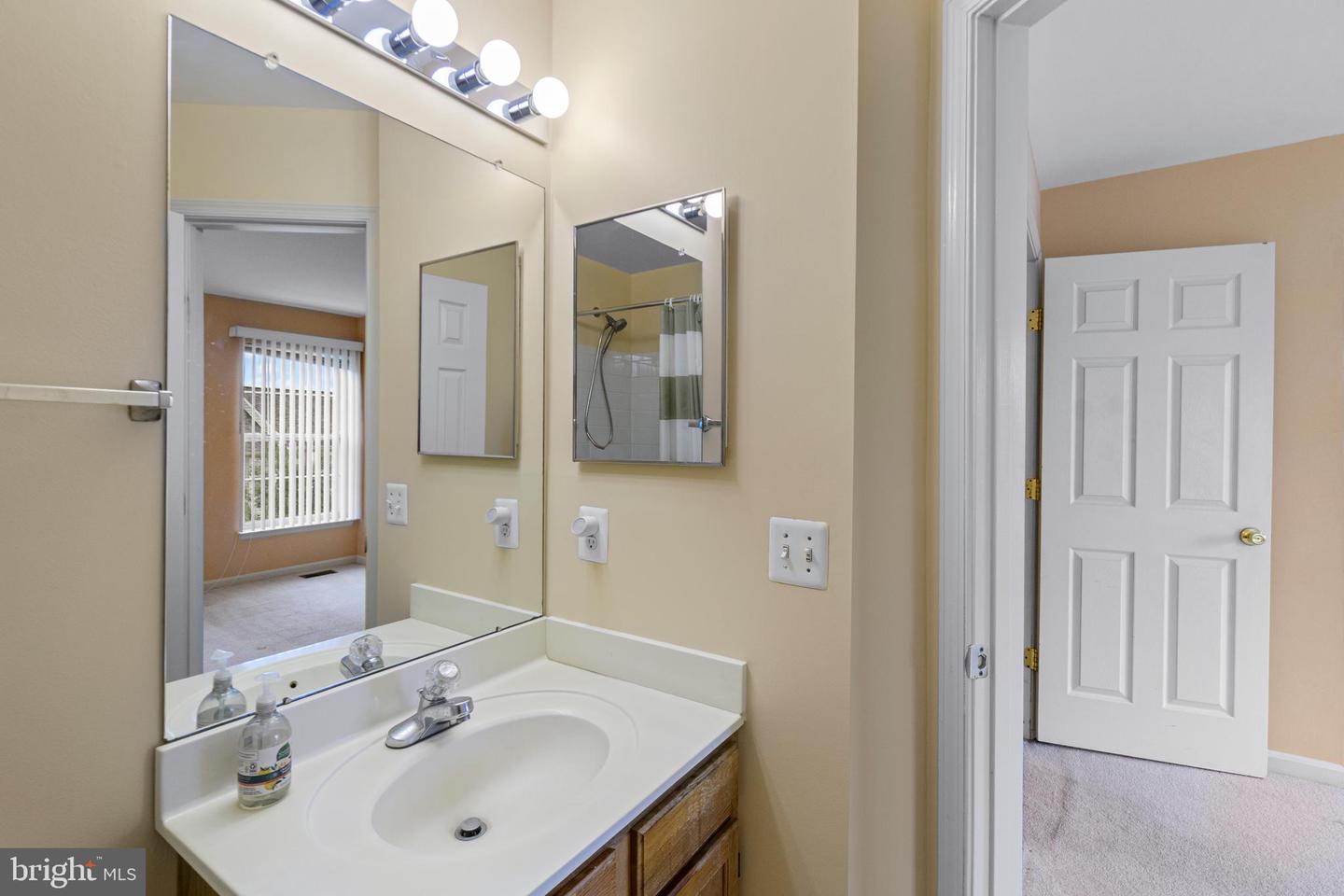 1703 Fallowfield Ct Property Photo 23
